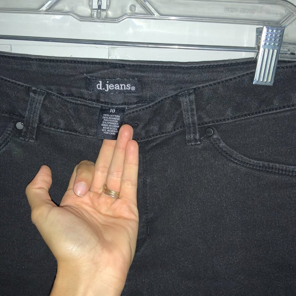 jeans - Picture 3 of 3